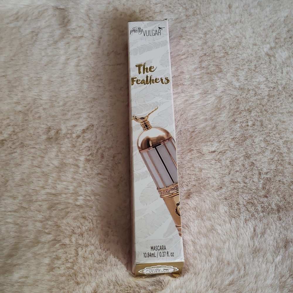 Pretty Vulgar [The Feathers] 19 The Raven Mascara